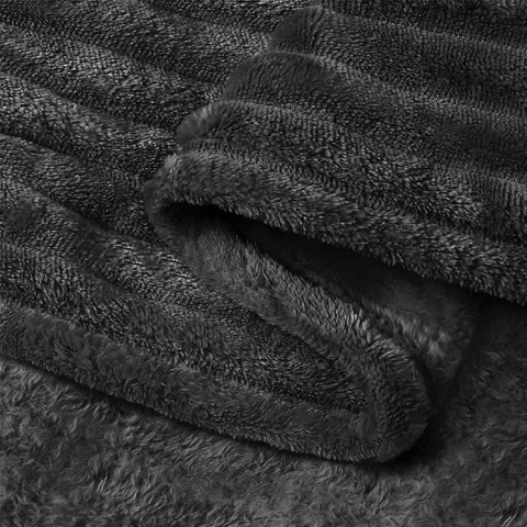 BEDELITE lightweight king blanket ideal for travel and outdoor warmth.