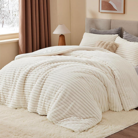 BEDELITE micro-mink side offers silky touch for cozy nights