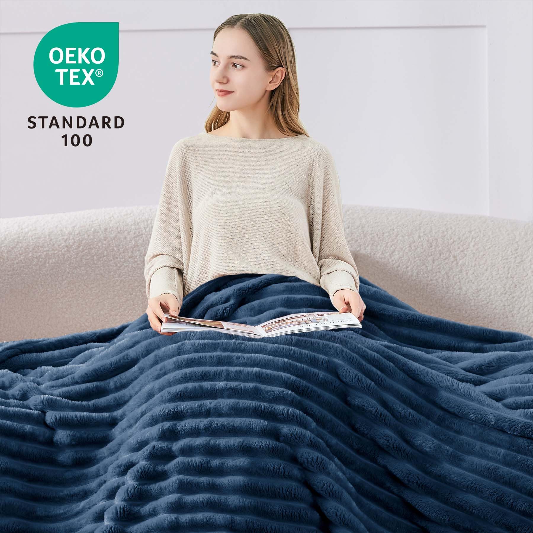 BEDELITE fleece throw 300gsm offers dense warmth while remaining lightweight