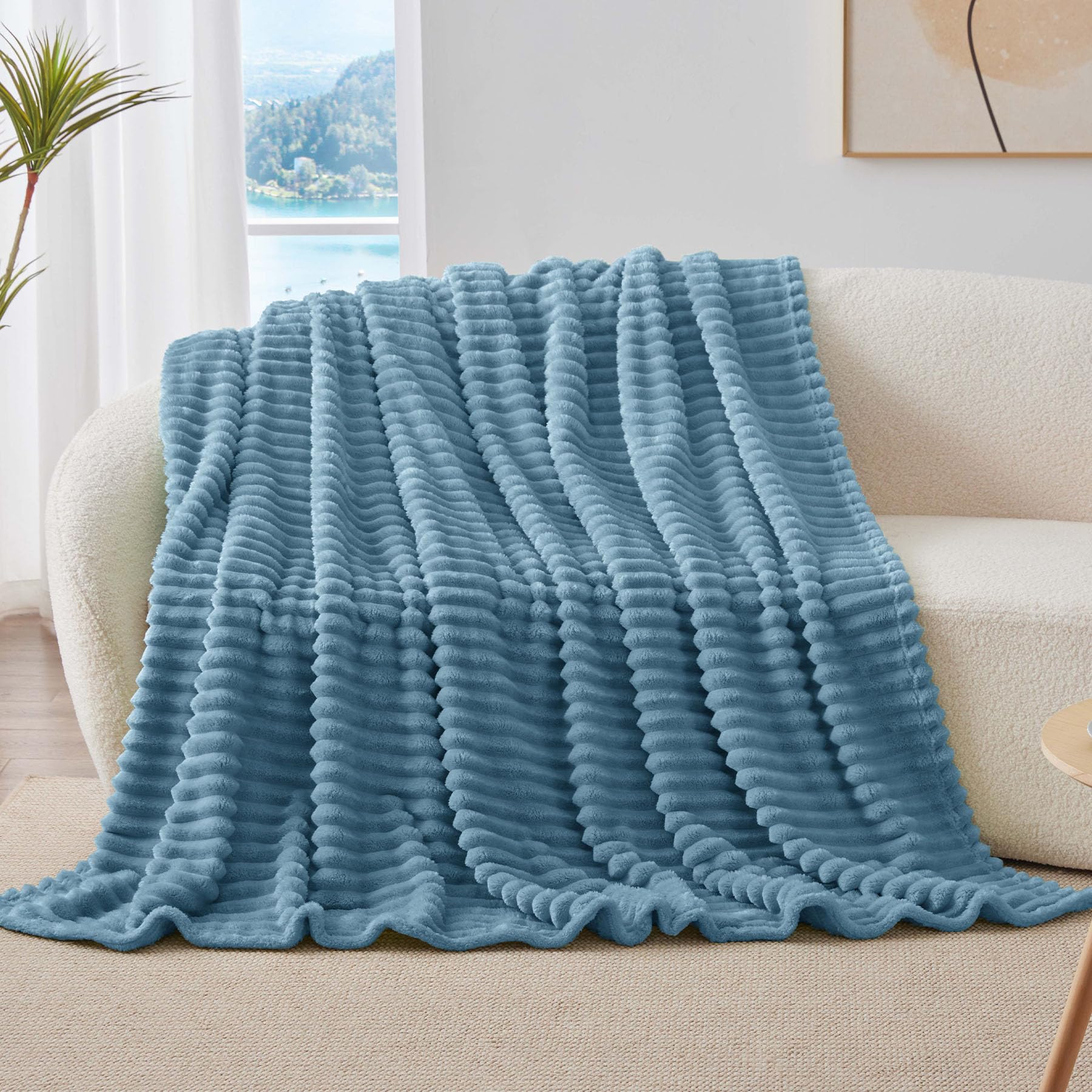 BEDELITE fleece throw blanket lifestyle shot showing comfort