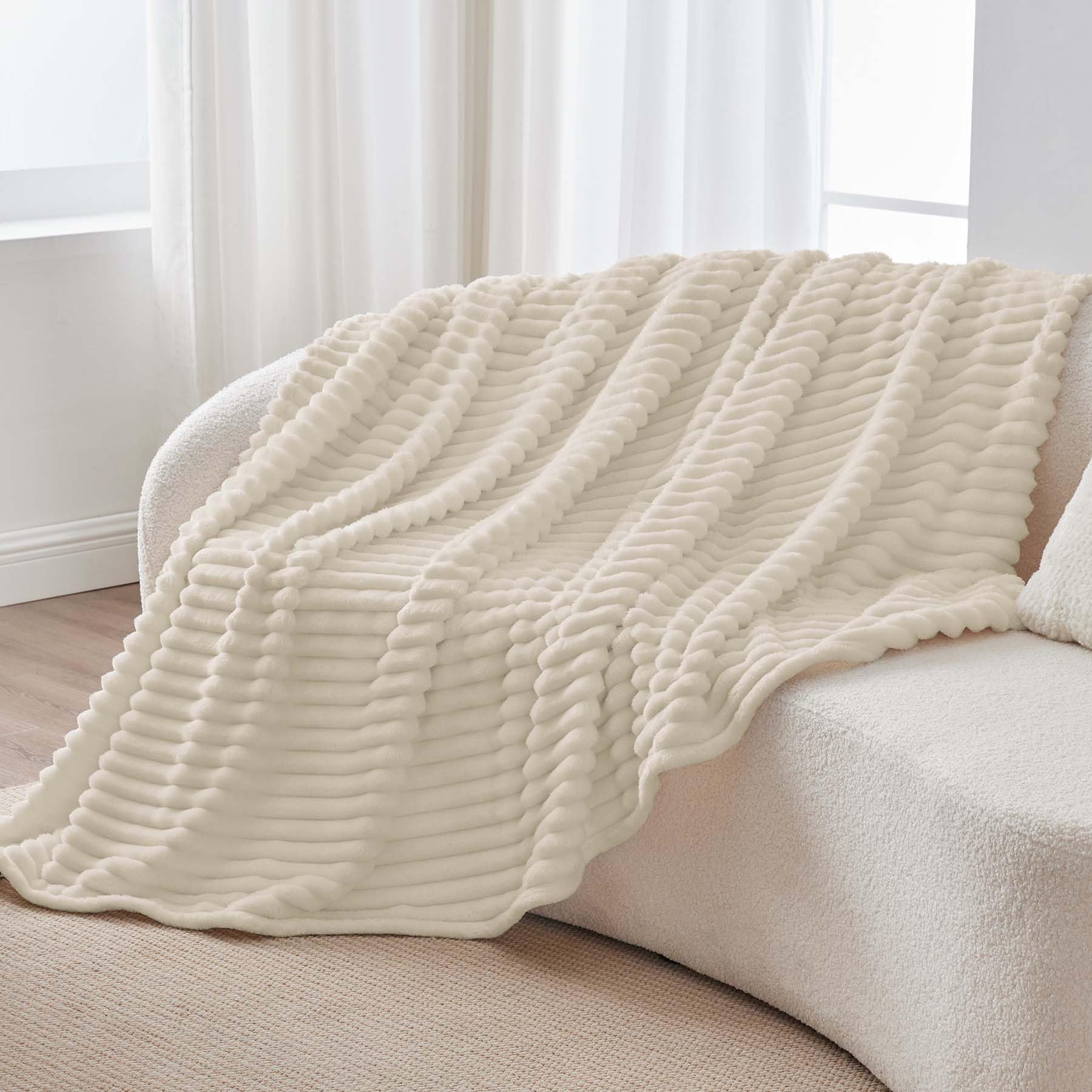 BEDELITE fleece throw gift-ready packaging suitable for gifting