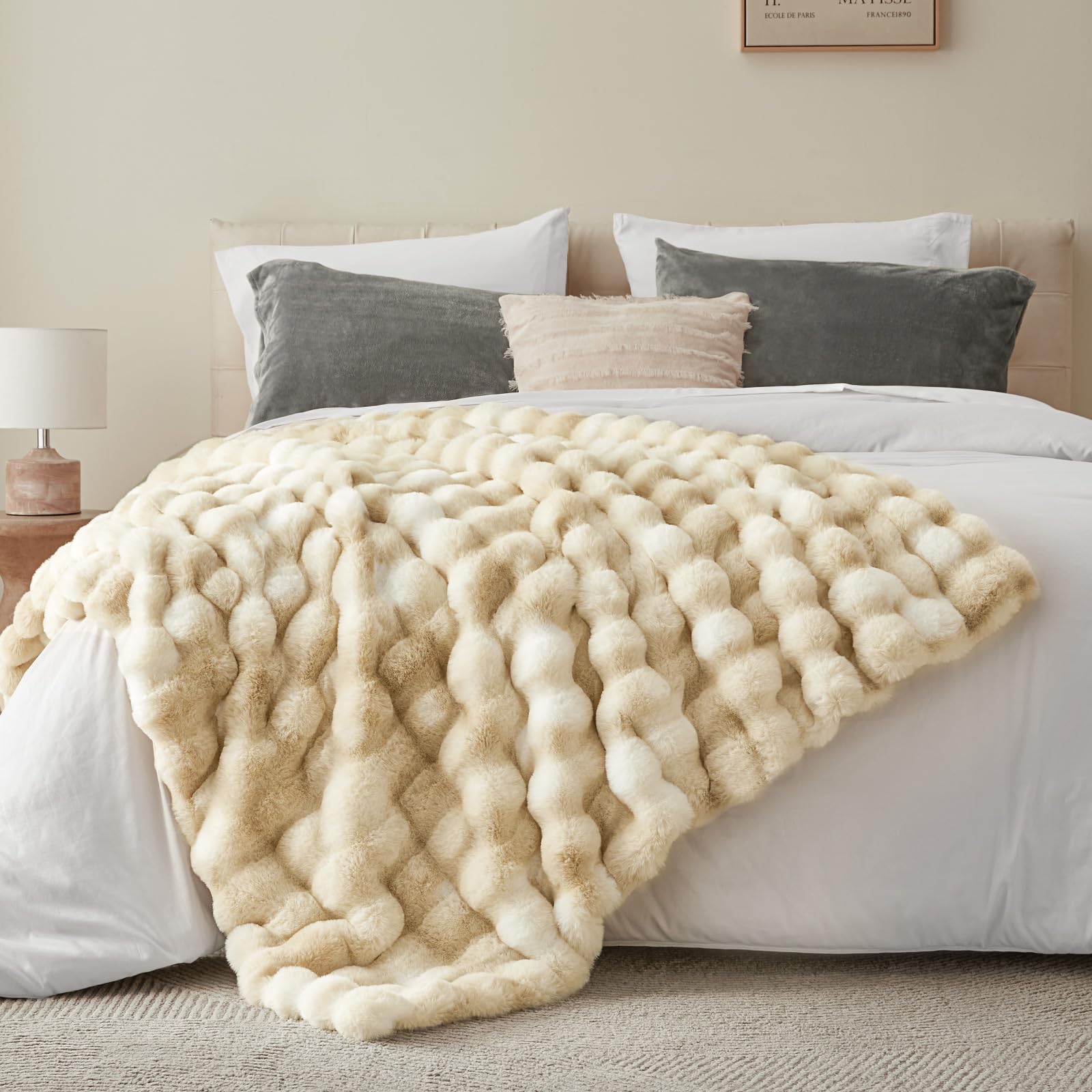 BEDELITE 50x60 inch size provides generous couch coverage.