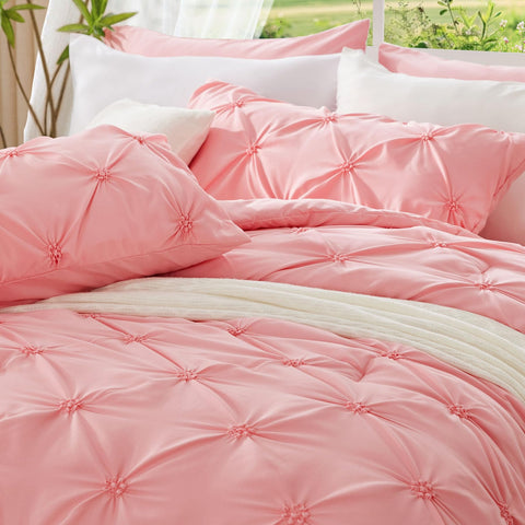 BEDELITE pink comforter full fabric close-up shows breathable OEKO-TEX material