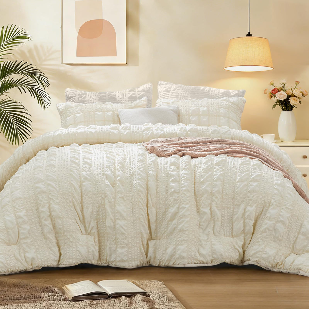 BEDELITE queen comforter in seersucker design for a cozy bedroom