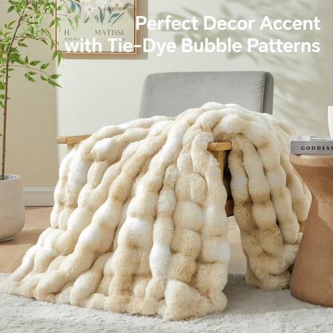 BEDELITE room-decor blanket elevates bedroom and living room aesthetics.