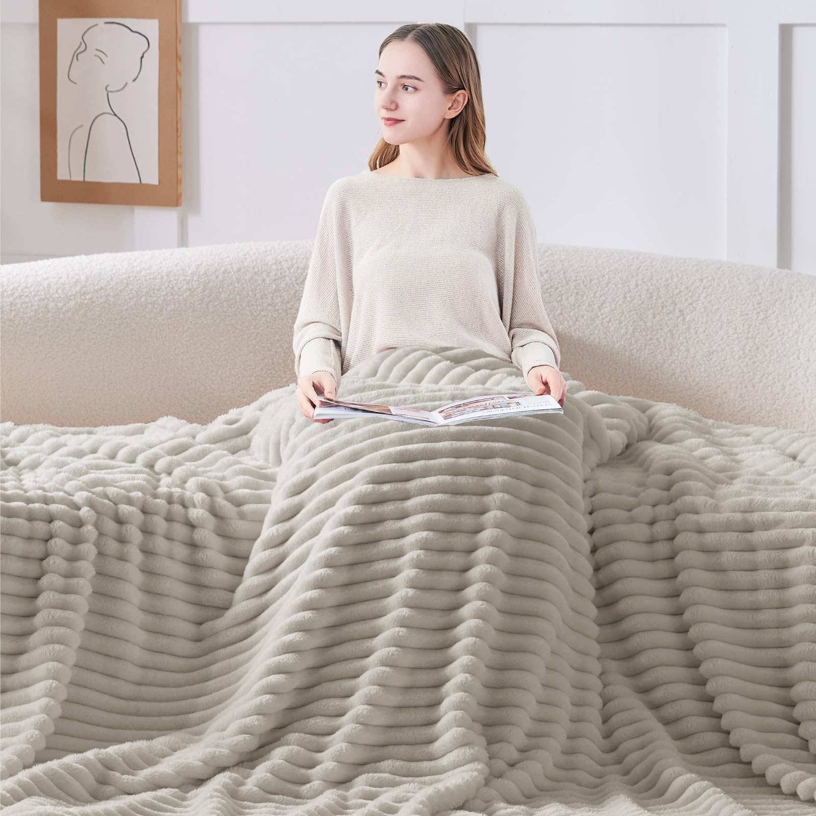 BEDELITE soft cozy fleece blanket draped over sofa highlights breathable warmth.