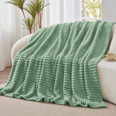BEDELITE striped-pattern giftable blanket suitable for gifting
