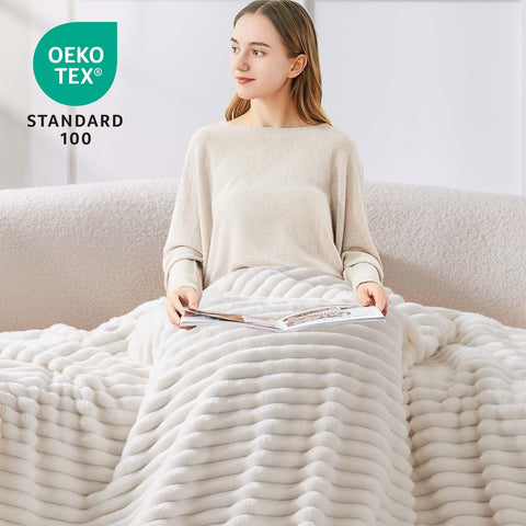 BEDELITE throw blanket close-up stitches show durable construction for daily use.