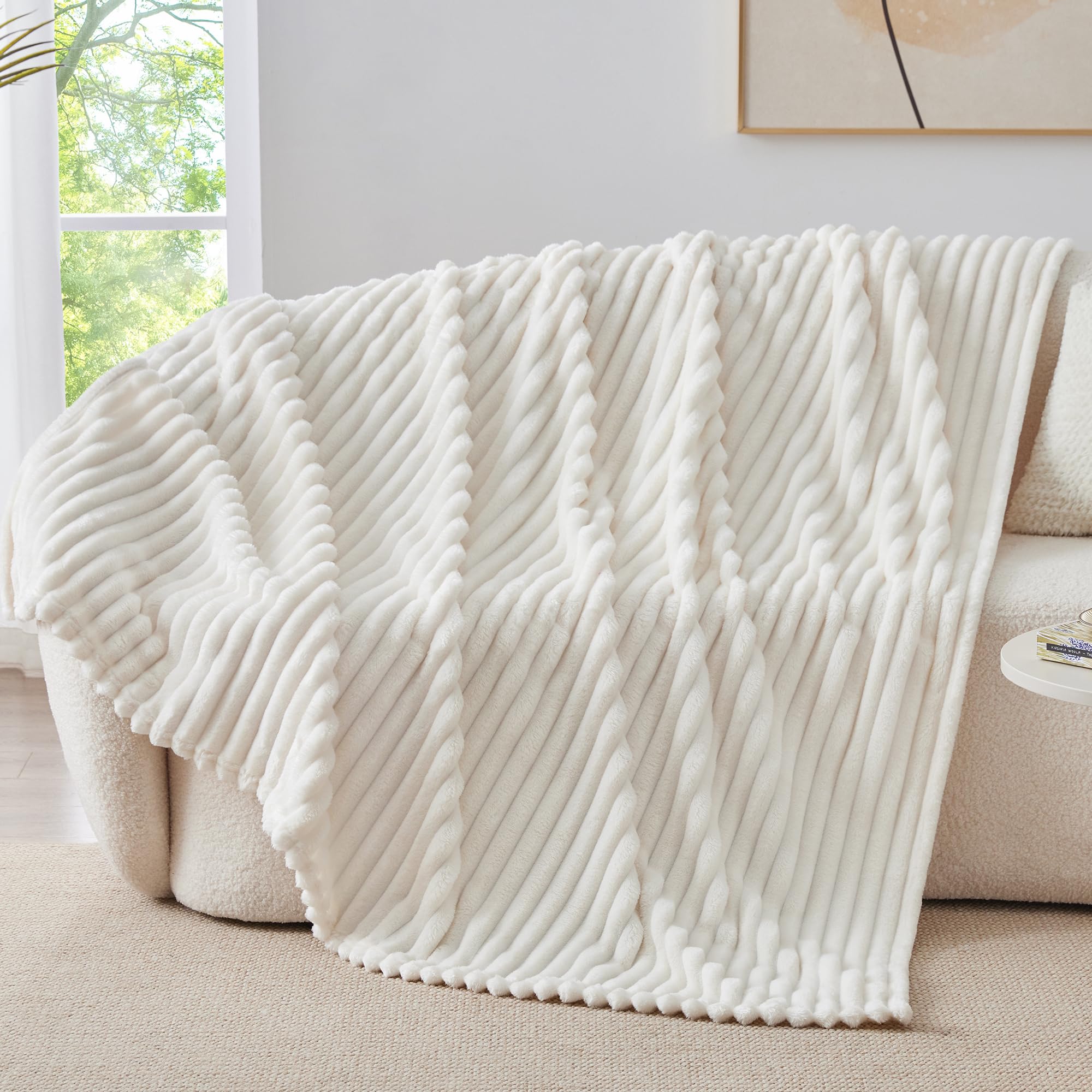 BEDELITE throw-sized warmth fits couches, chairs, and cozy corners