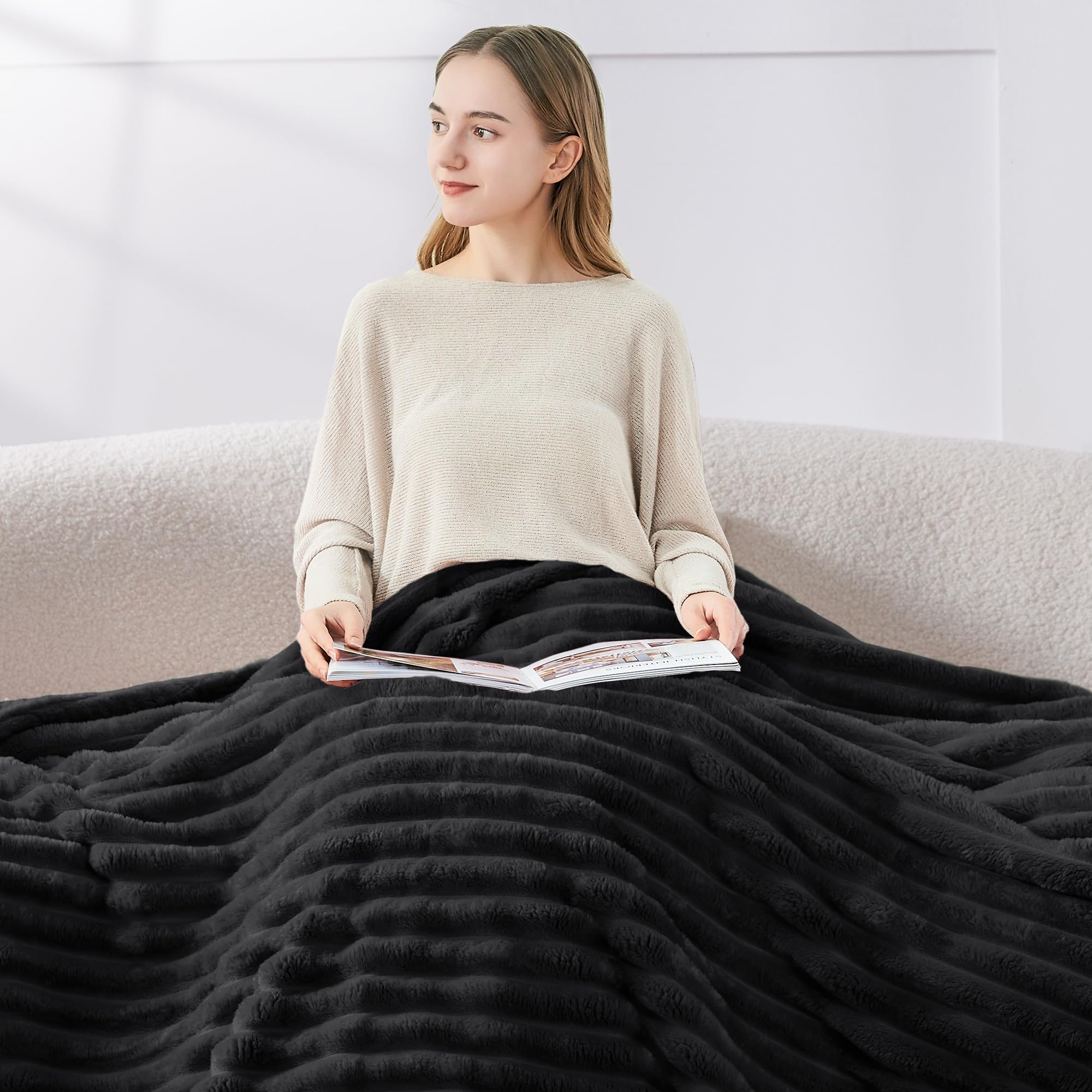 BEDELITE Twin Blanket bulk pack shows value and care