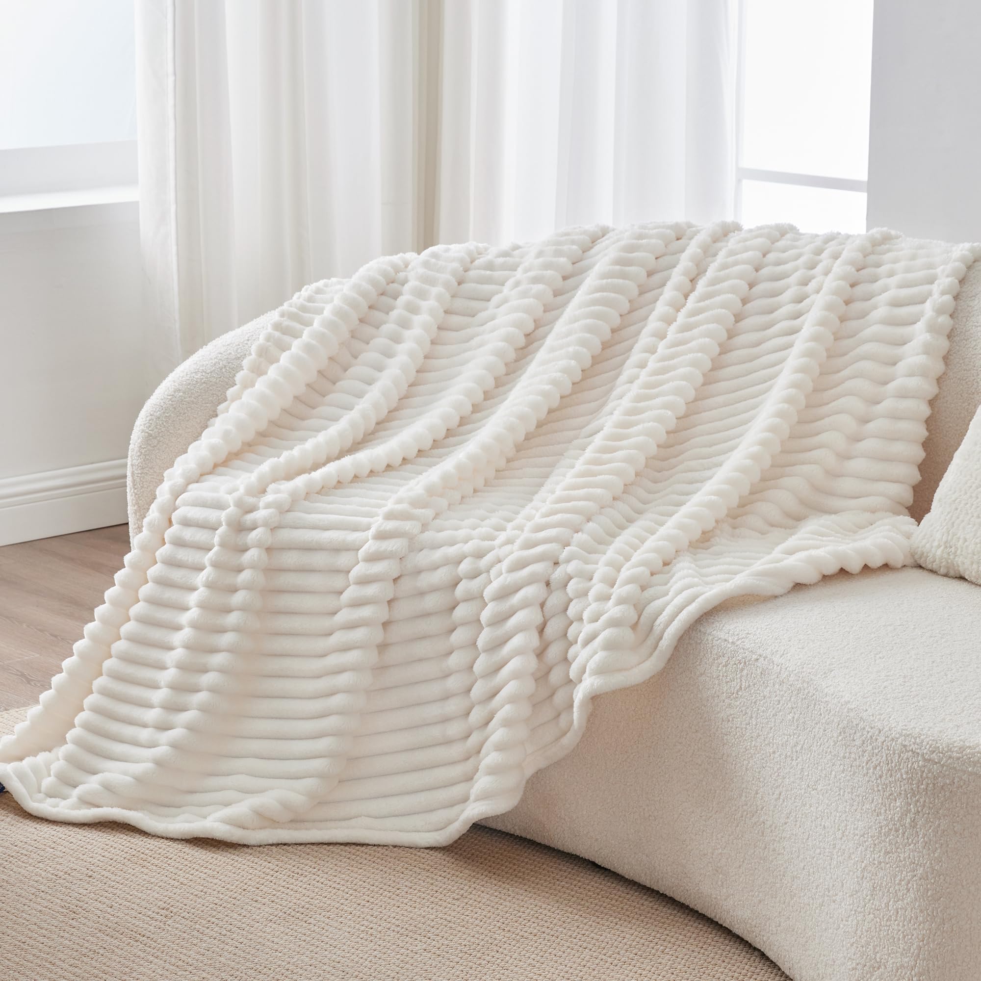 BEDELITE twin blanket makes a thoughtful gift for any home
