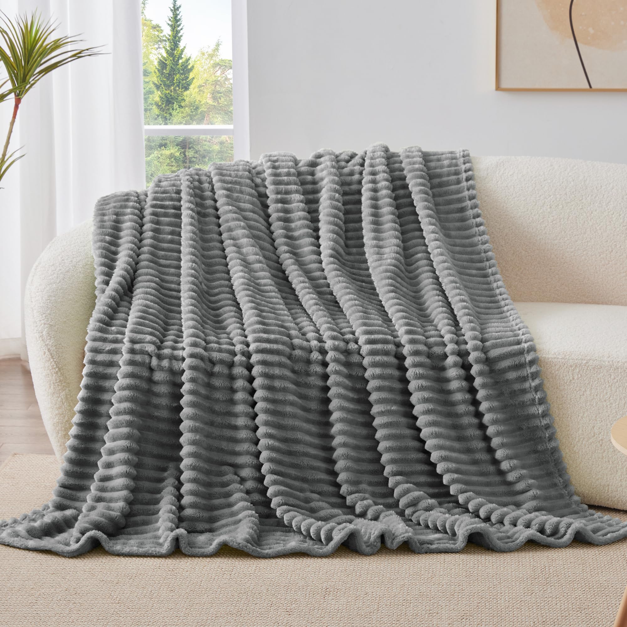 BEDELITE twin blanket gift-ready packaging makes a thoughtful present.