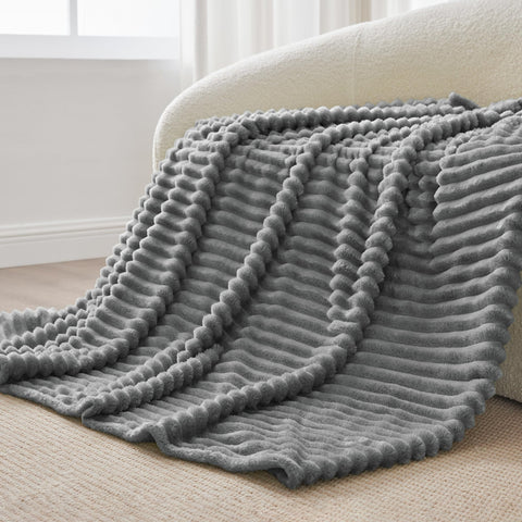 BEDELITE twin blanket nordic-style decor enhances room aesthetics.