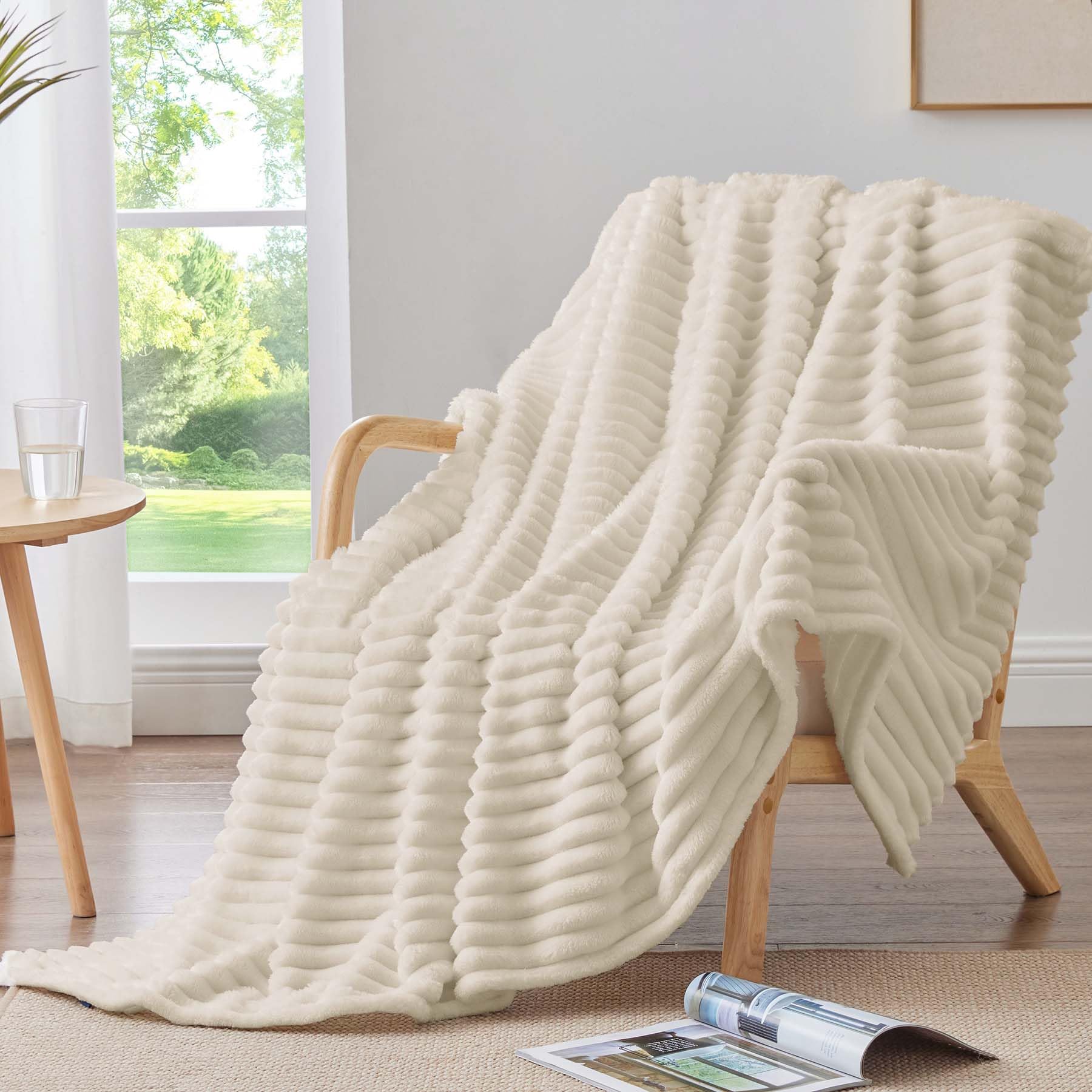 BEDELITE twin blanket soft-fleece 300gsm for warm, breathable comfort.