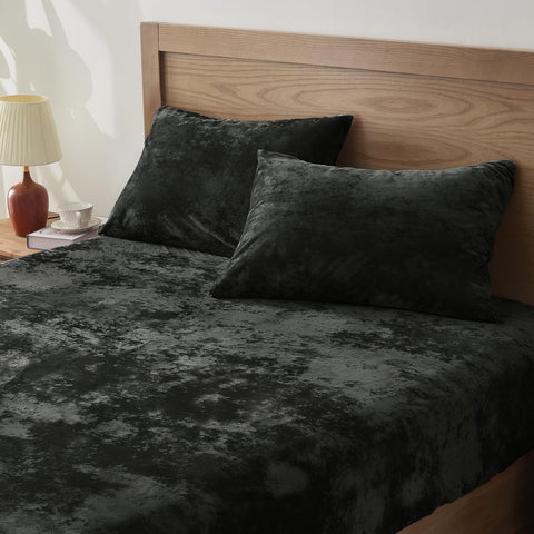 BEDELITE velvet fitted sheet close-up texture shows plush, ultra-soft comfort