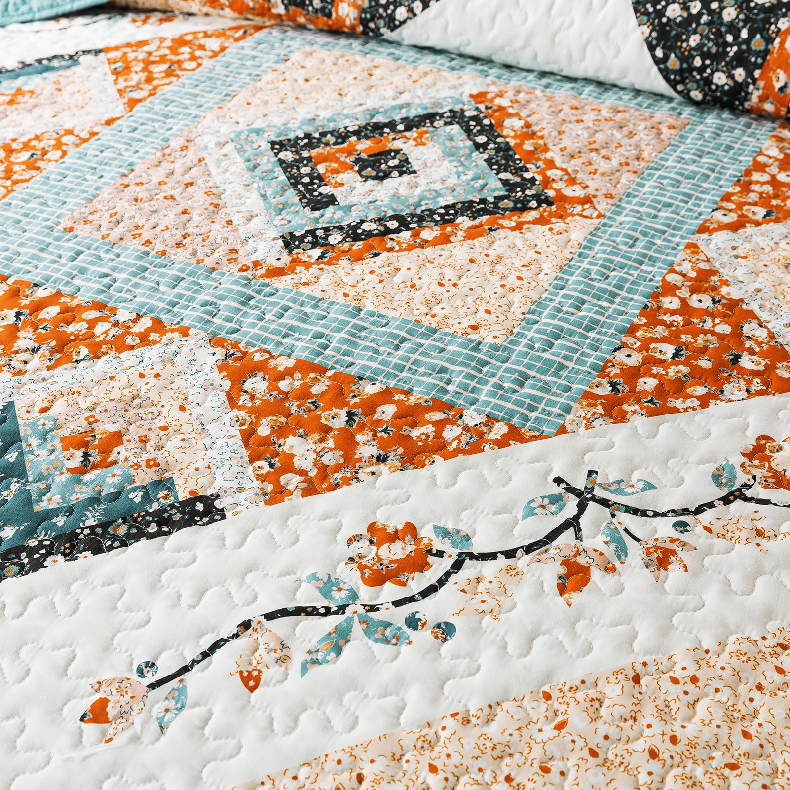 Bedifany quilt garden decor enhances all-season bedroom styling