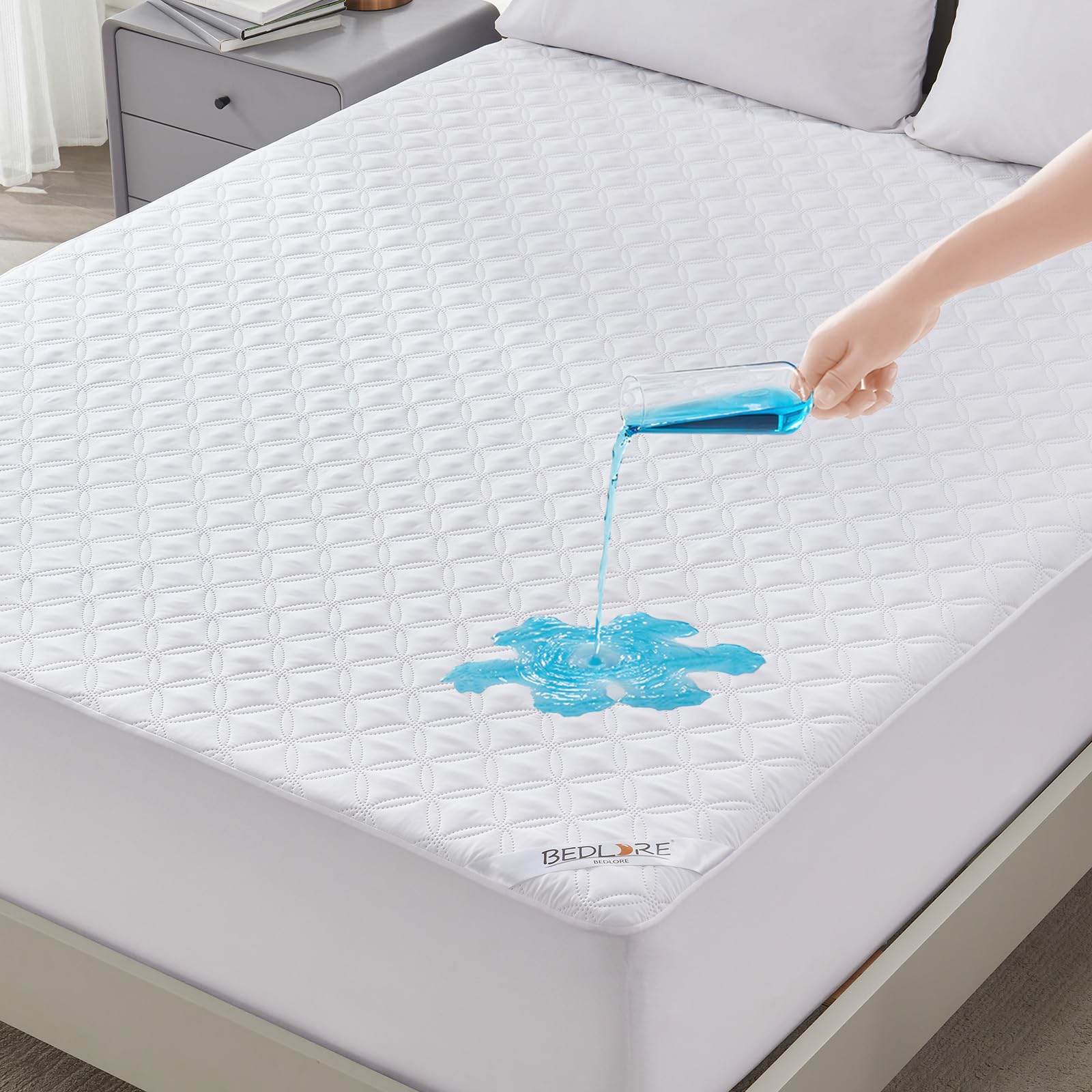 BEDLORE waterproof mattress protector king with no-noise surface protects against spills