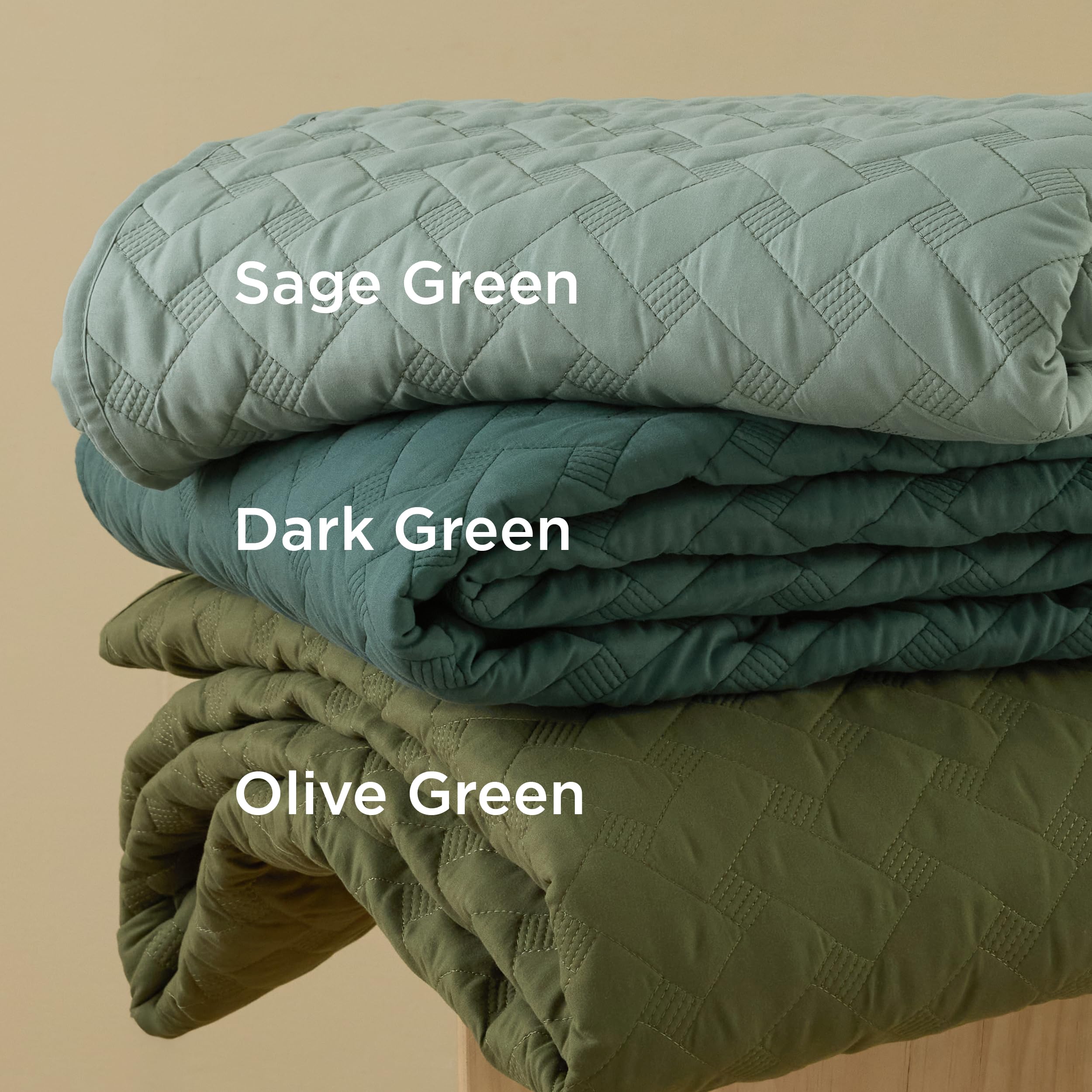 Bedsure all-season lightweight quilt suitable for year-round layering