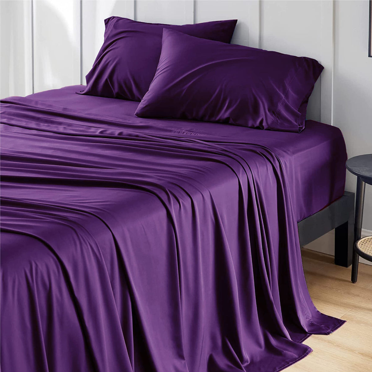 Bedsure bamboo queen flat sheet demonstrates cooling comfort for hot sleepers.