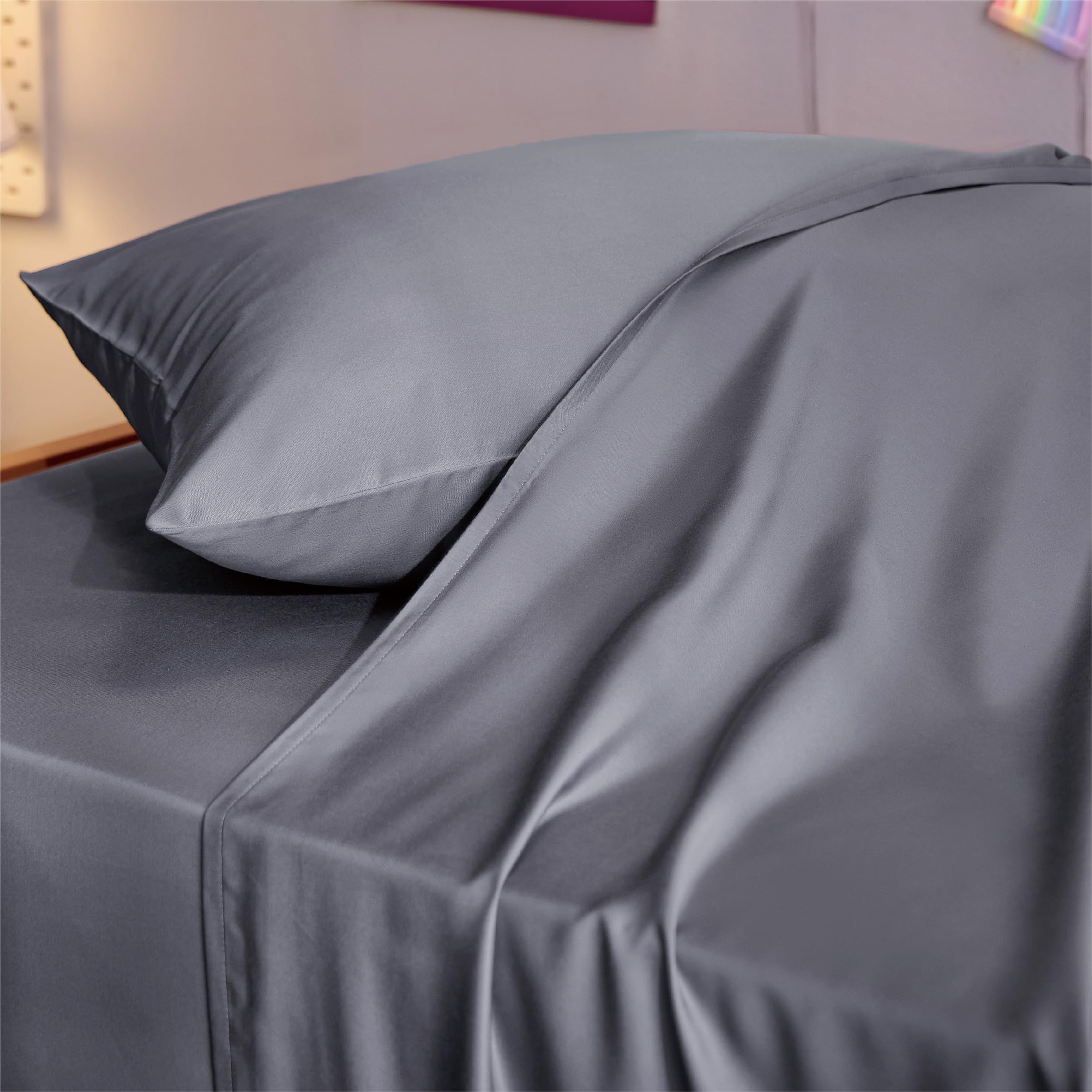 Bedsure bamboo rayon soft-touch weave shows a cool, luxurious feel.