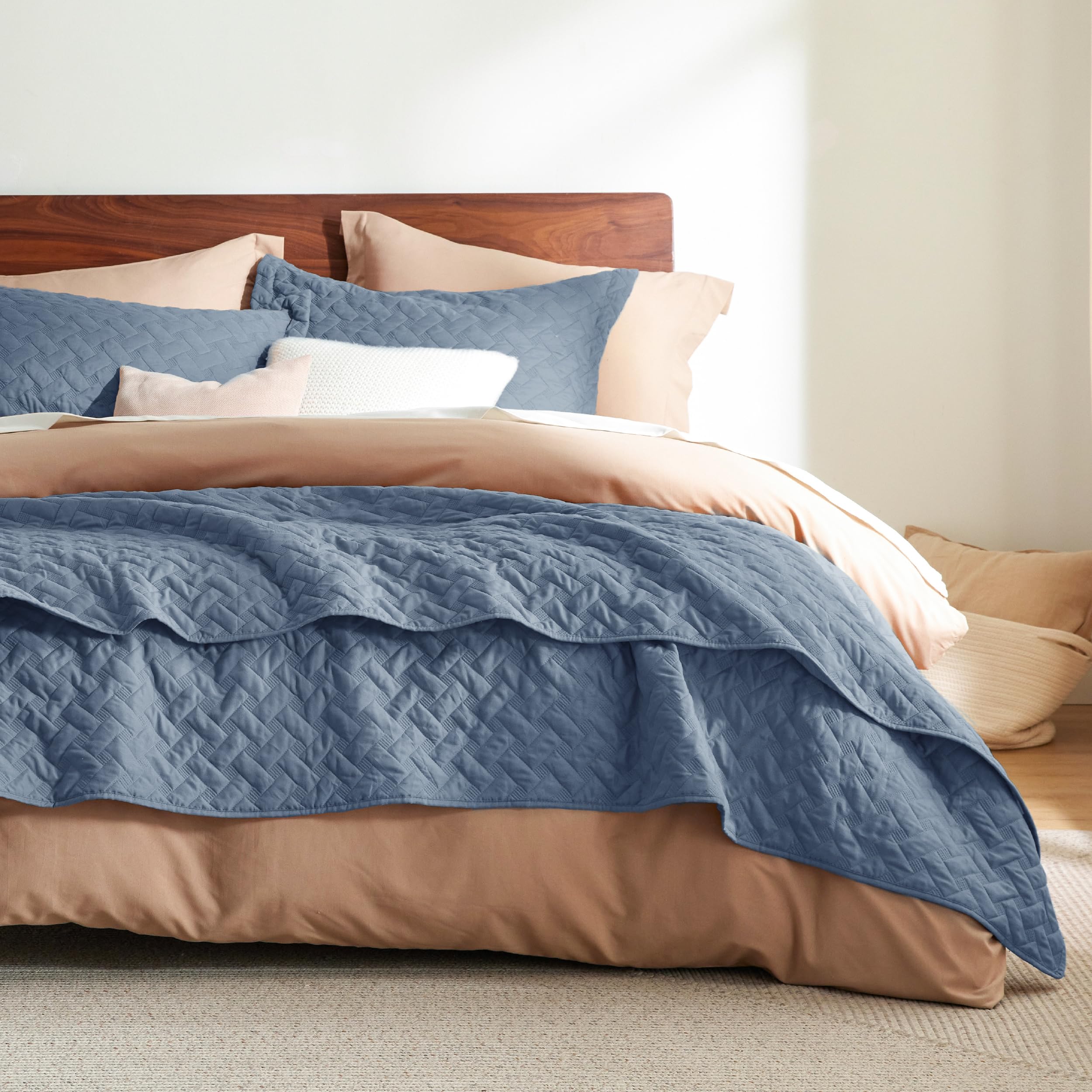 Elegant bed with Bedsure basket-weave texture for stylish decor