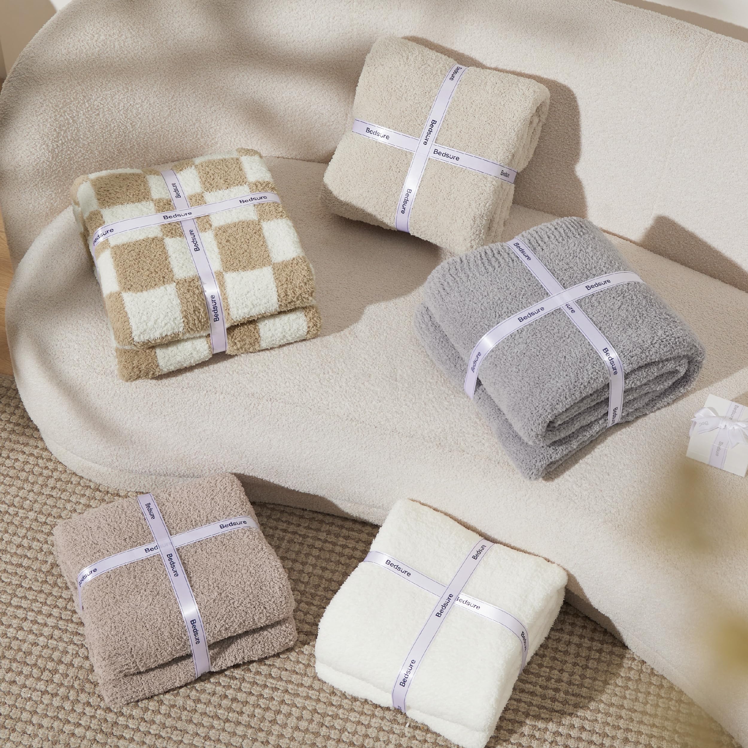 Bedsure blanket neat stitching reinforces seams for lasting use.