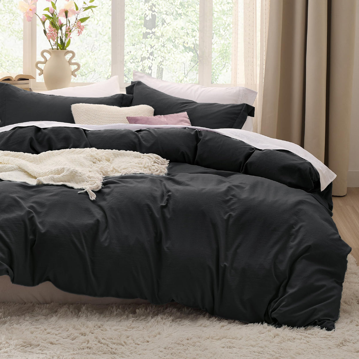 Bedsure black duvet cover king 104x90 inches delivering soft, breathable comfort.