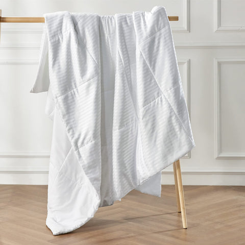 Bedsure box stitched design keeps filling evenly distributed