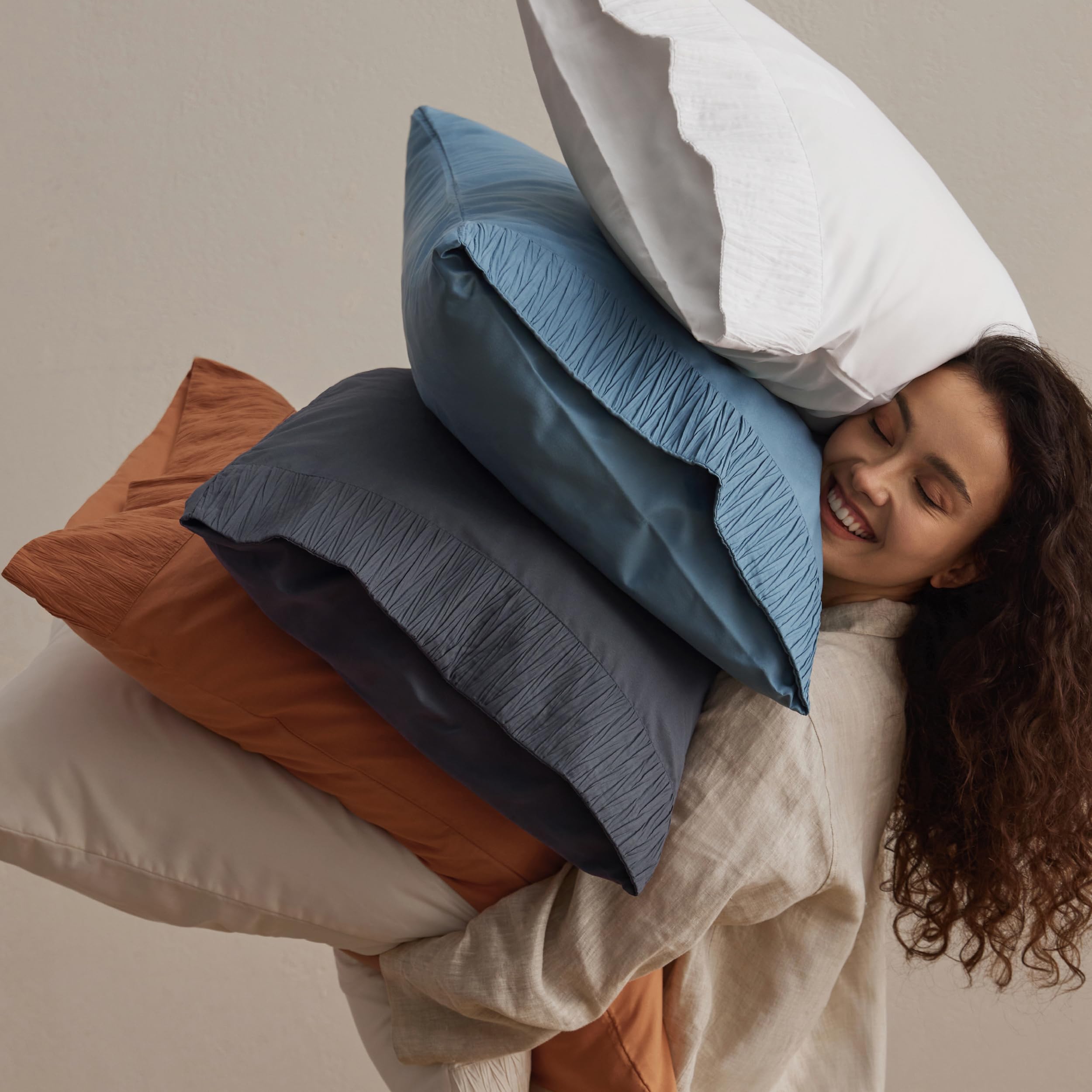 Bedsure California King sheet set showcases luxurious hotel-inspired look at home.
