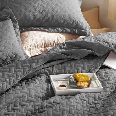 Bedsure California King Quilt room decor ideas for cozy bedrooms