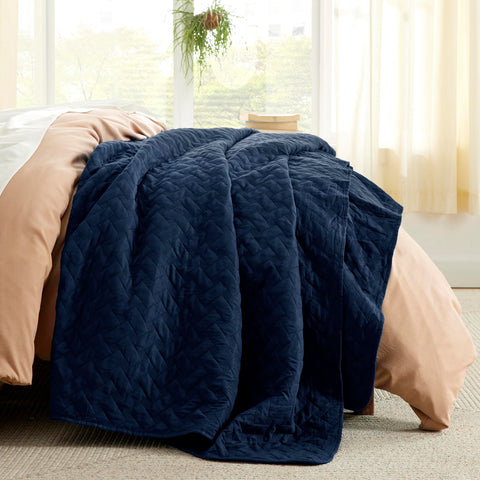 Bedsure cal king quilt closeup shows soft brushed shell and cozy feel