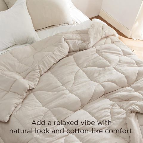 Bedsure 260gsm fill provides balanced warmth with breathable comfort.