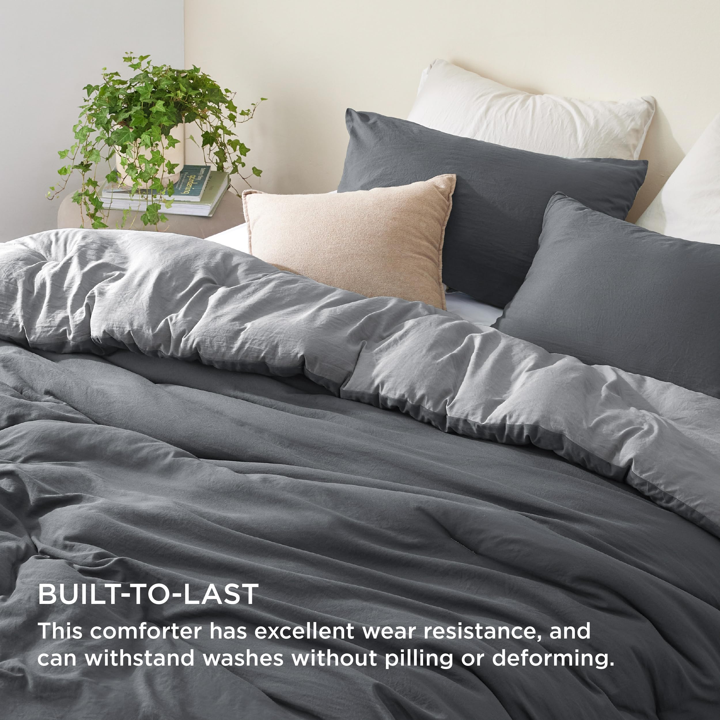 Bedsure comforter reverse color detail showing two-tone design