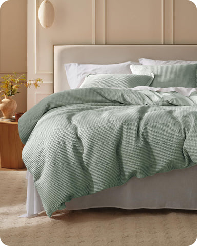 Bedsure cotton duvet cover king in sage green shows waffle texture and soft, breathable comfort.