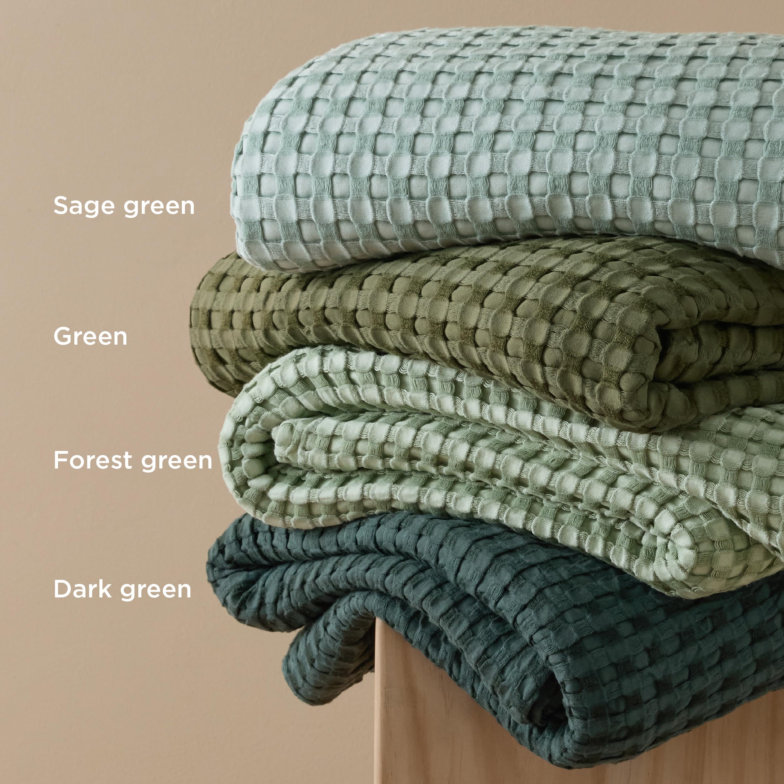 Bedsure dark green king blanket on bed shows rich color.