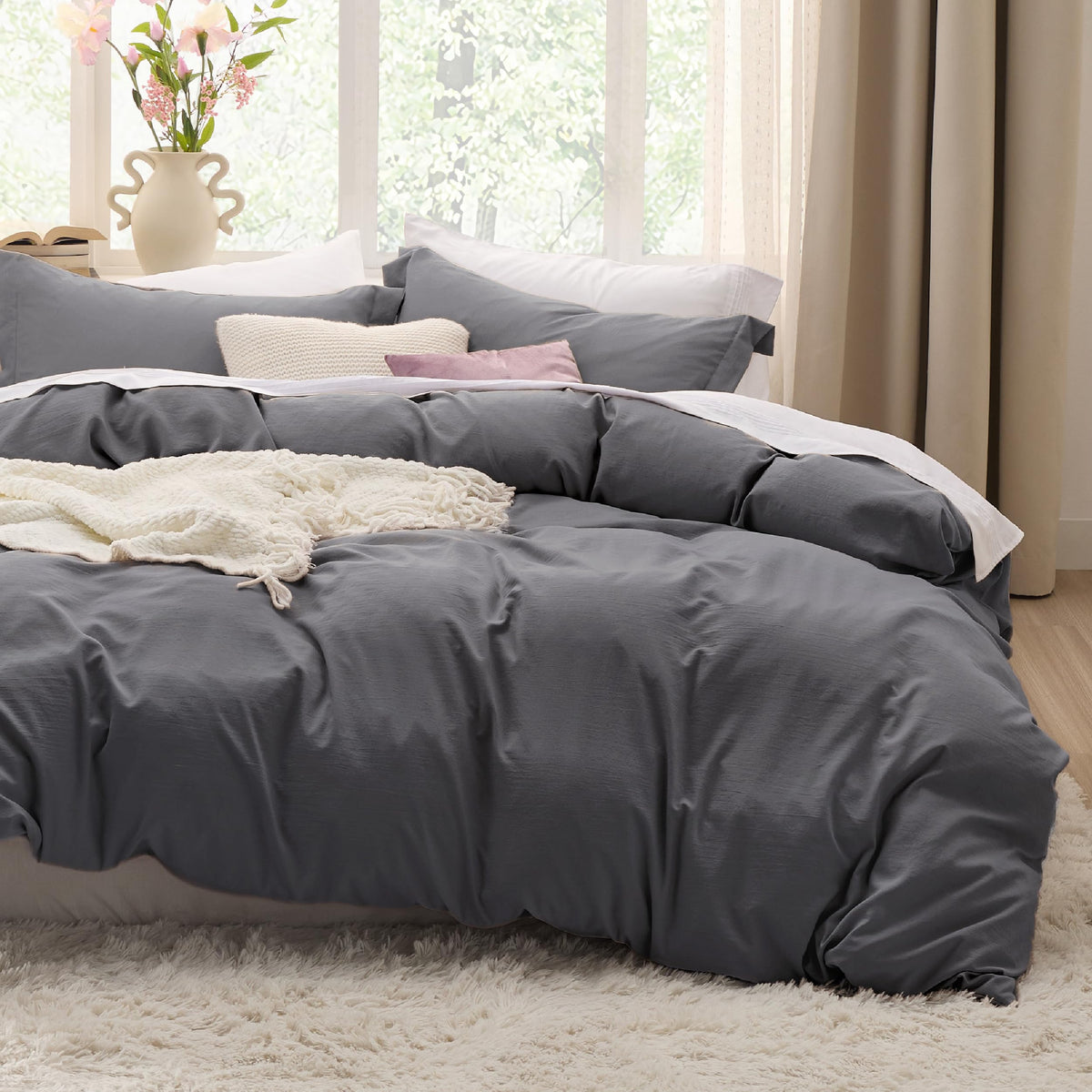 Bedsure dark grey duvet cover full 80x90 with zipper for quick, secure bed making.