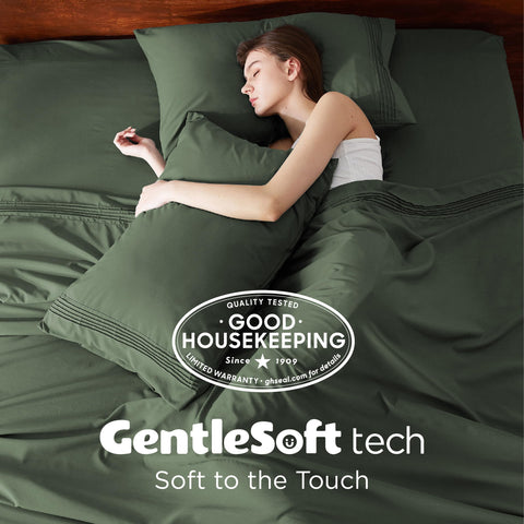 Bedsure brushed fabric close-up shows plush softness and long-lasting durability.