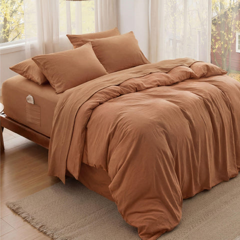 Bedsure burnt orange color adds hotel-inspired warmth to your bed.
