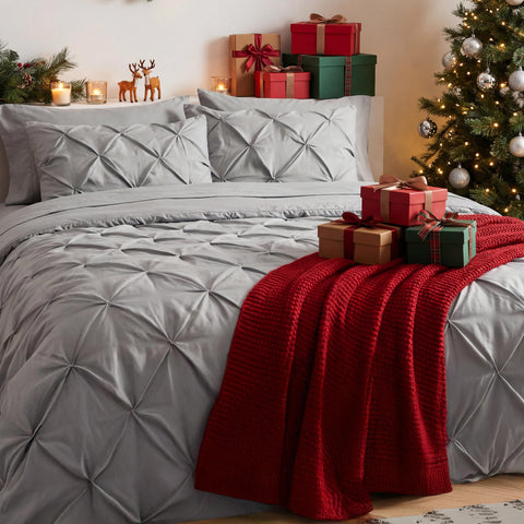 Bedsure designer color options closeup illustrates 32 hues for styling.