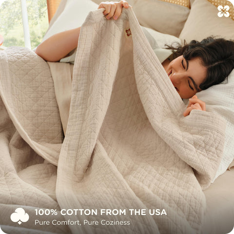 Bedsure diamond-pattern muslin blanket close-up emphasizes timeless elegance.