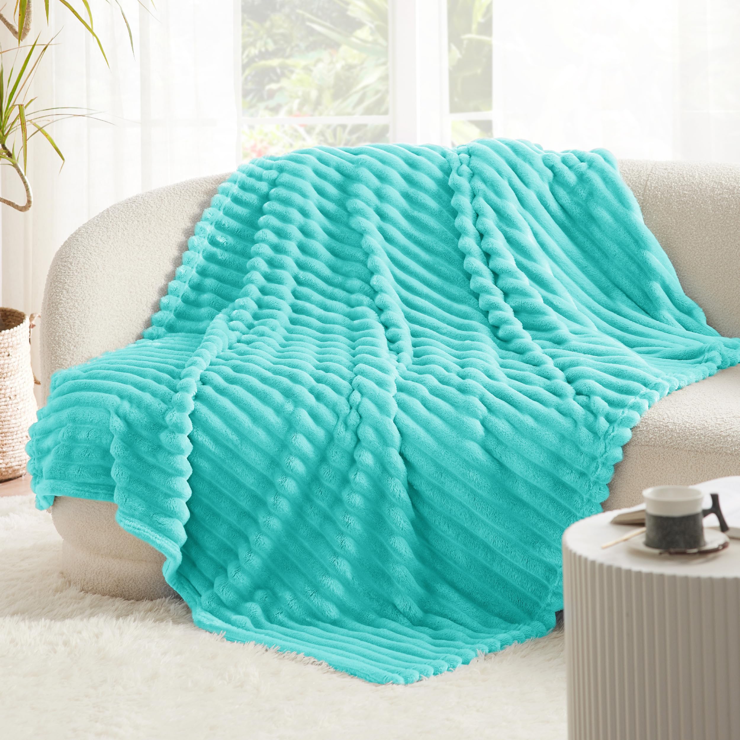 Bedsure durable stitching preserves seams during daily use.