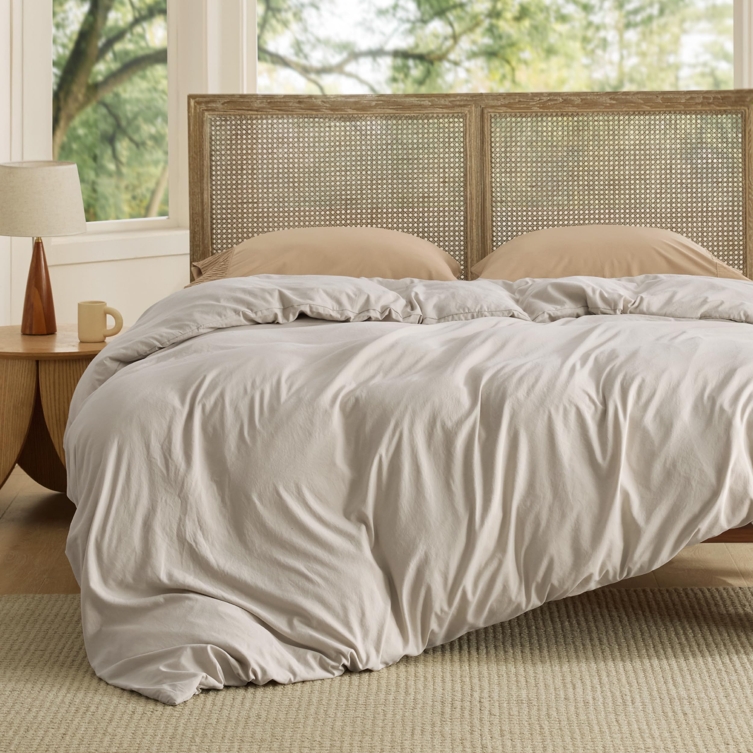 Bedsure duvet cover king size close-up shows breathable texture and crinkle-free feel