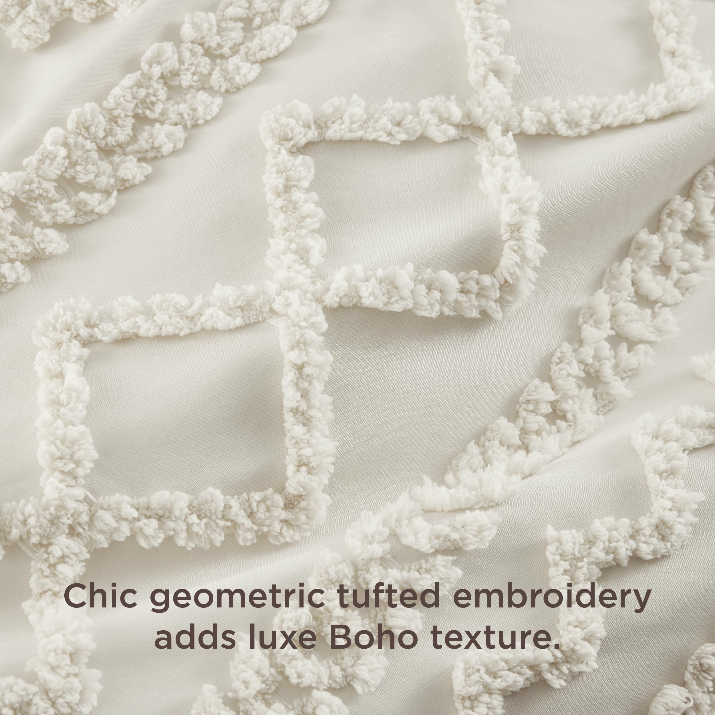 Bedsure duvet cover with zipper closure for easy on and off.