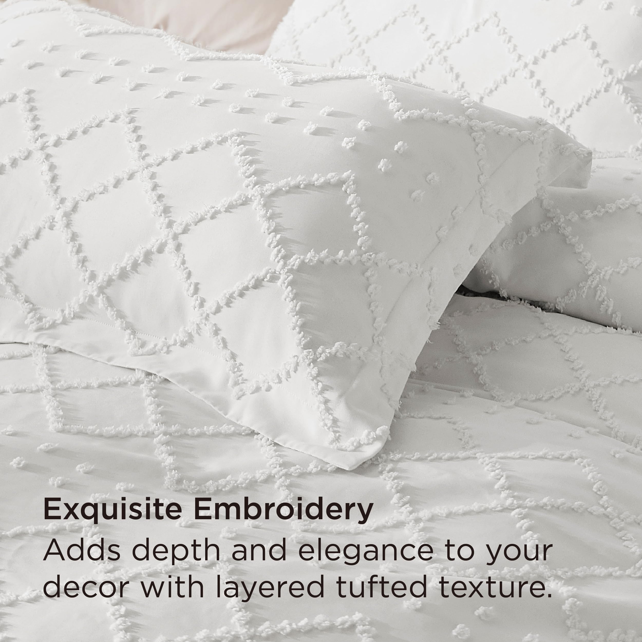 Bedsure eight corner ties secure the duvet insert in place.