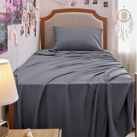 Bedsure fitted sheet with 16-inch deep pocket demonstrates secure mattress fit.