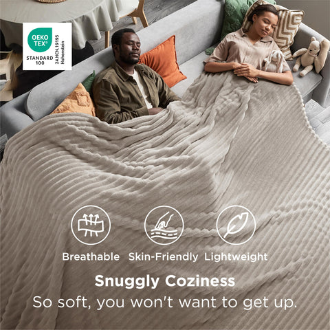 Bedsure GentleSoft blanket close-up fabric highlights plush microfiber for year-round comfort.