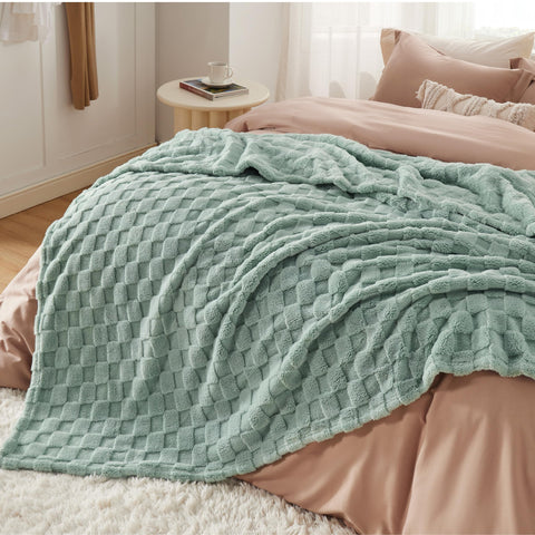 Bedsure GentleSoft ideal for dorm life and easy care