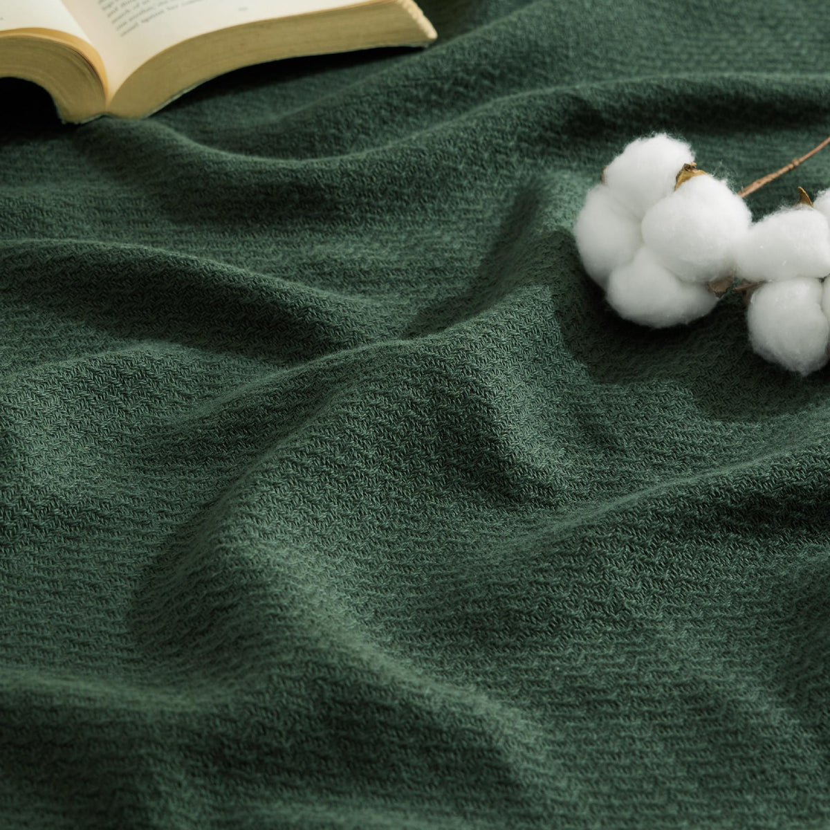 Bedsure GentleSoft blanket close-up reveals herringbone weave for timeless elegance and durability.