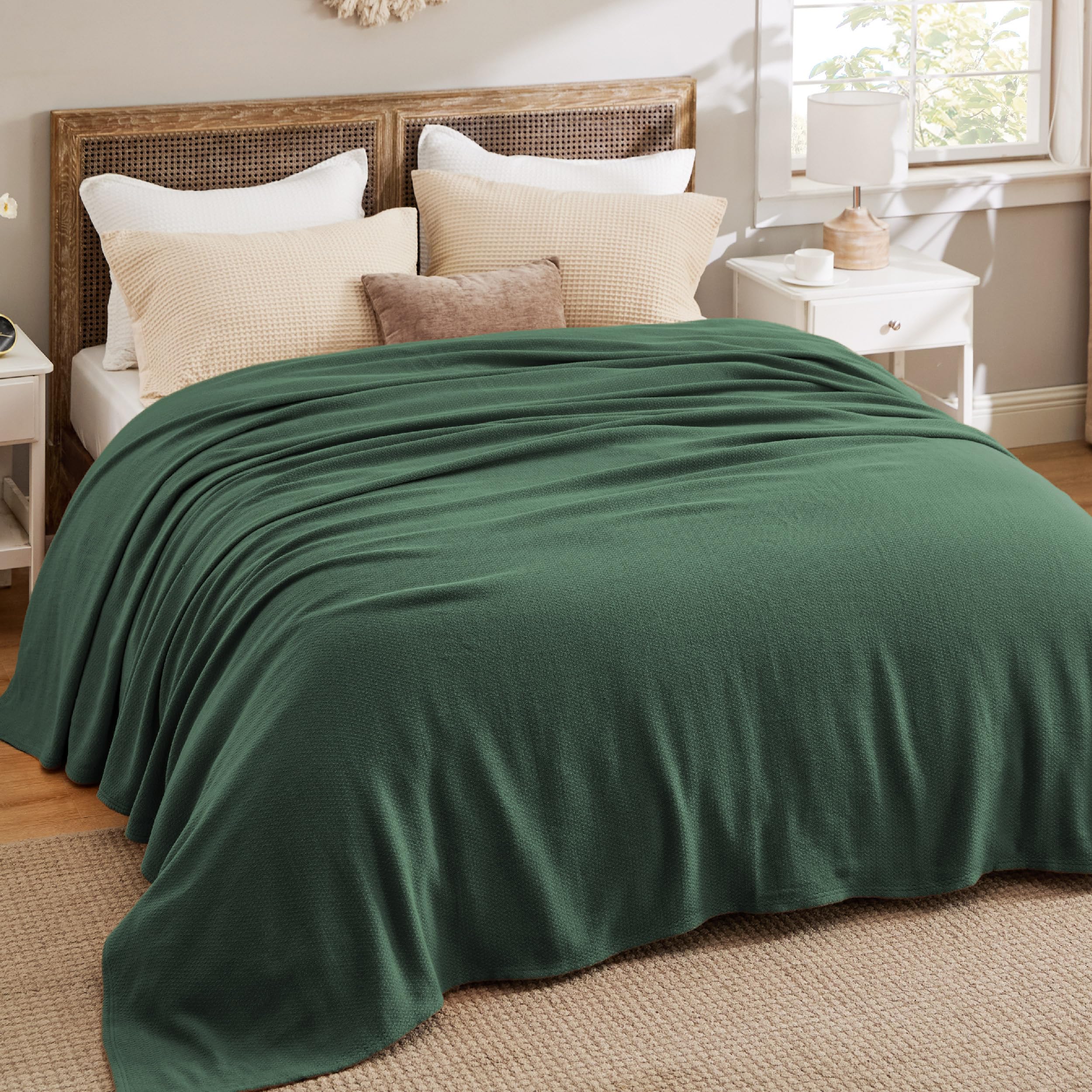 Bedsure GentleSoft uses active dyeing to maintain soft feel and odor-free comfort.