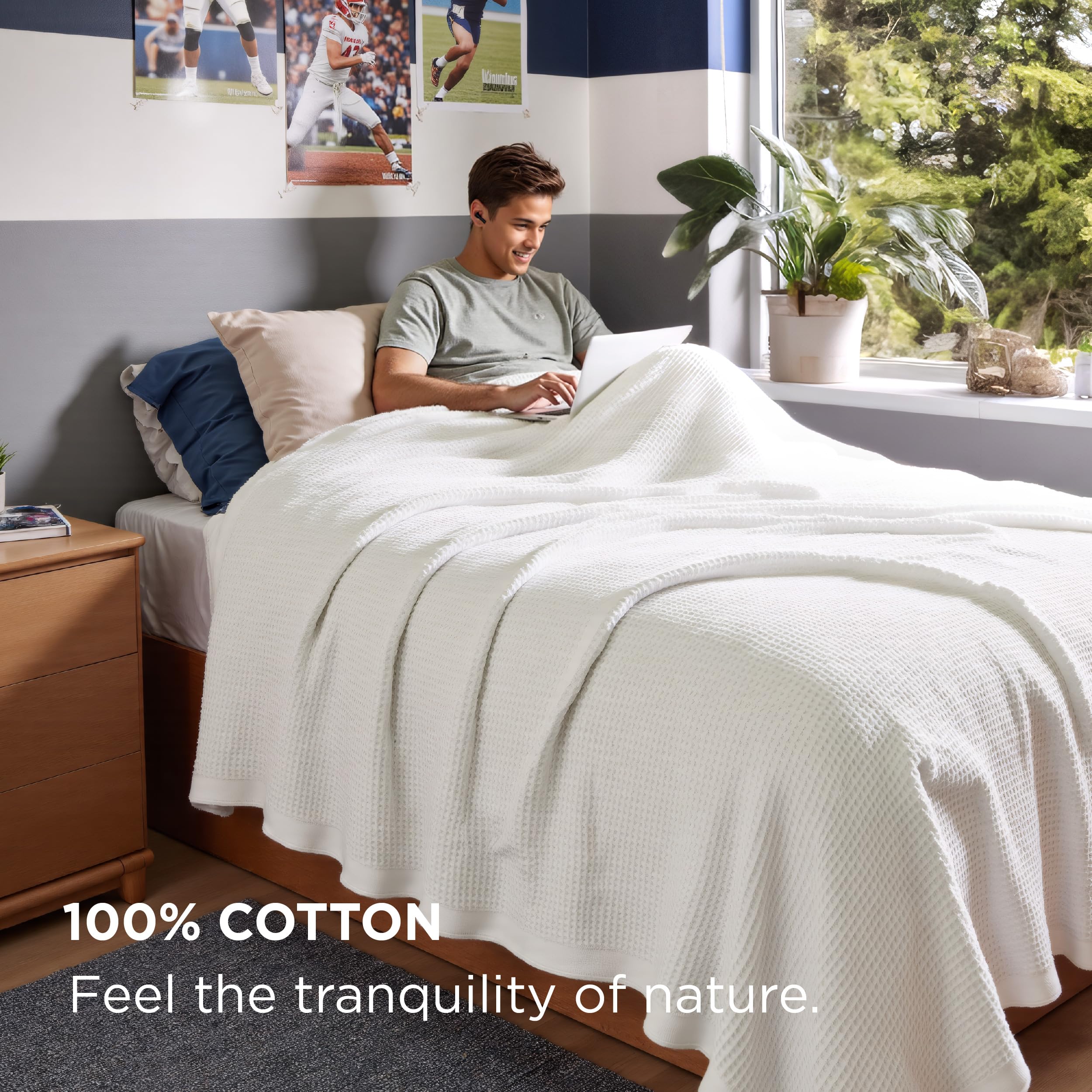 Bedsure Gentlesoft blanket soft hand feel from cotton